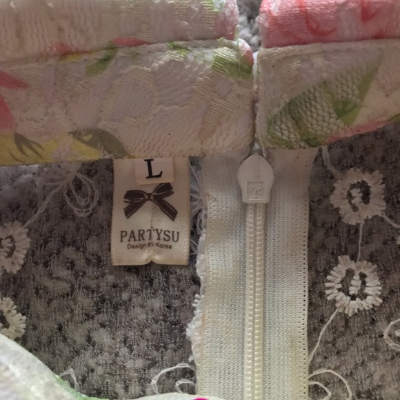 Adorable Partysu Dress from Korea - Size L - AS-IS - Picture 6 of 8